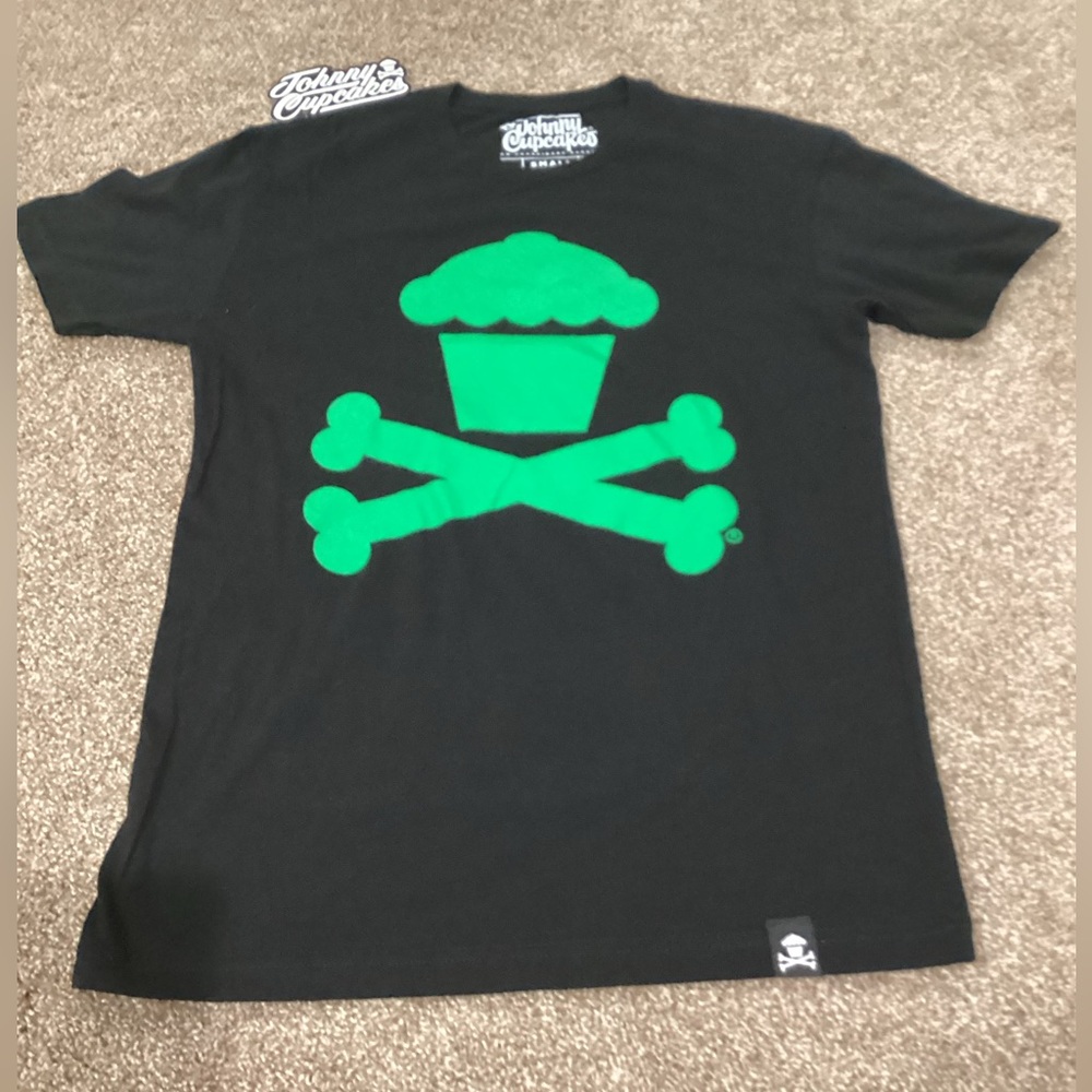 Johnny cupcakes lime, green and black small T-shirt rare release. Gently worn.